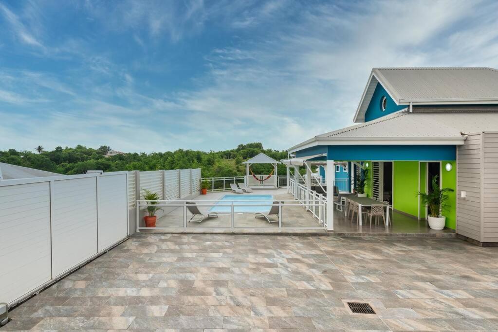 Villa De Standing Avec Piscine Au Gosier 르 고지에 외부 사진